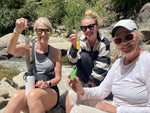 Trois femmes en randonnee avec leur alarme Roxy 2.7